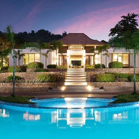 Bacau Bay Resort Coron Exterior photo
